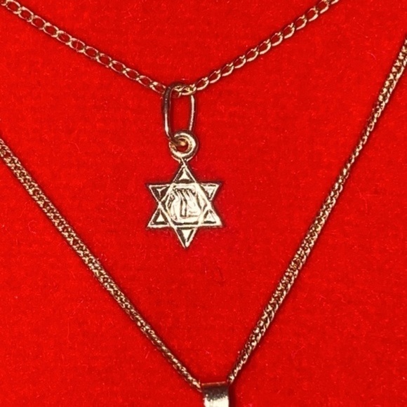 14K Yellow Gold Star Of David Pendant set Necklace - Picture 2 of 9